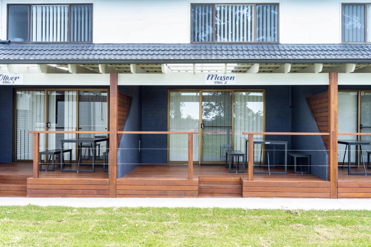 Husky 56 Beachfront Villa'S - Great Location On The Beach Huskisson Bagian luar foto