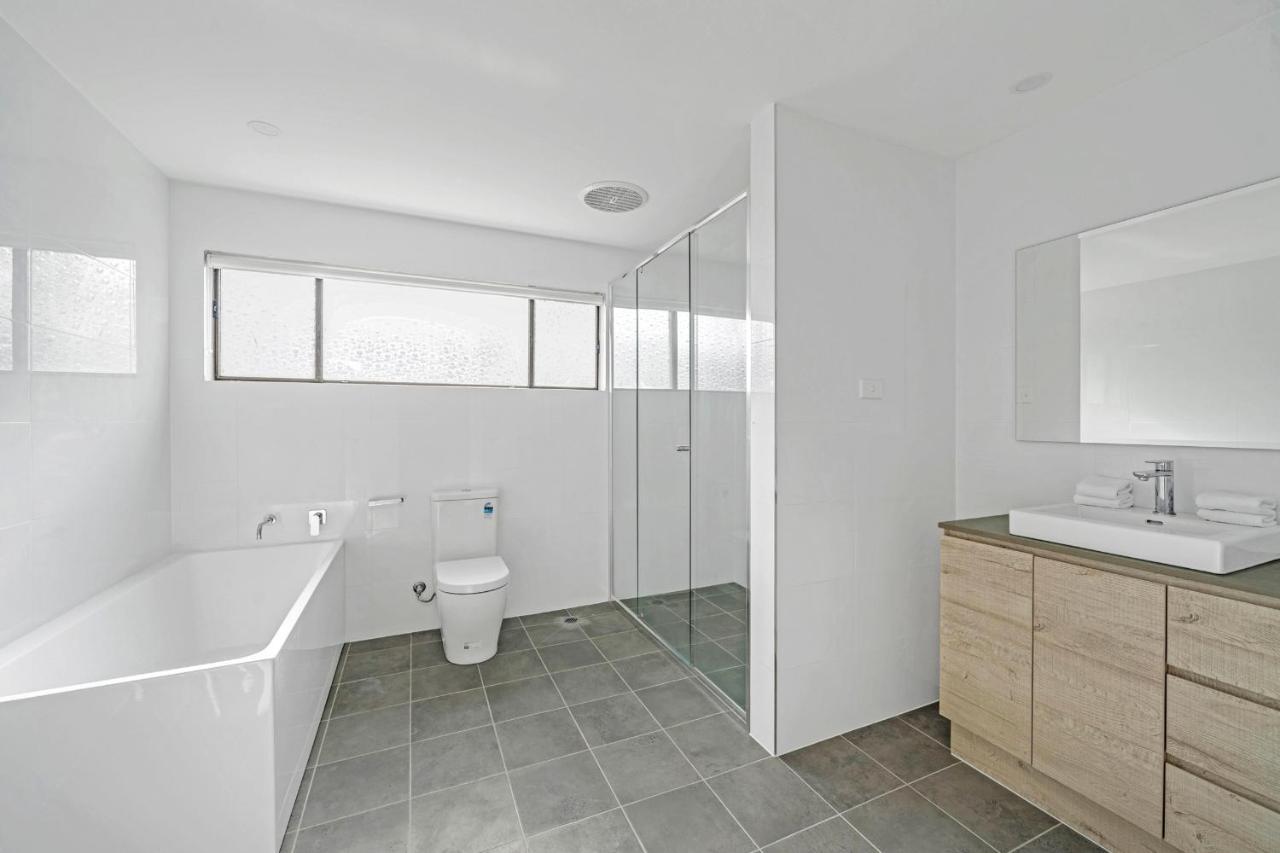 Husky 56 Beachfront Villa'S - Great Location On The Beach Huskisson Bagian luar foto
