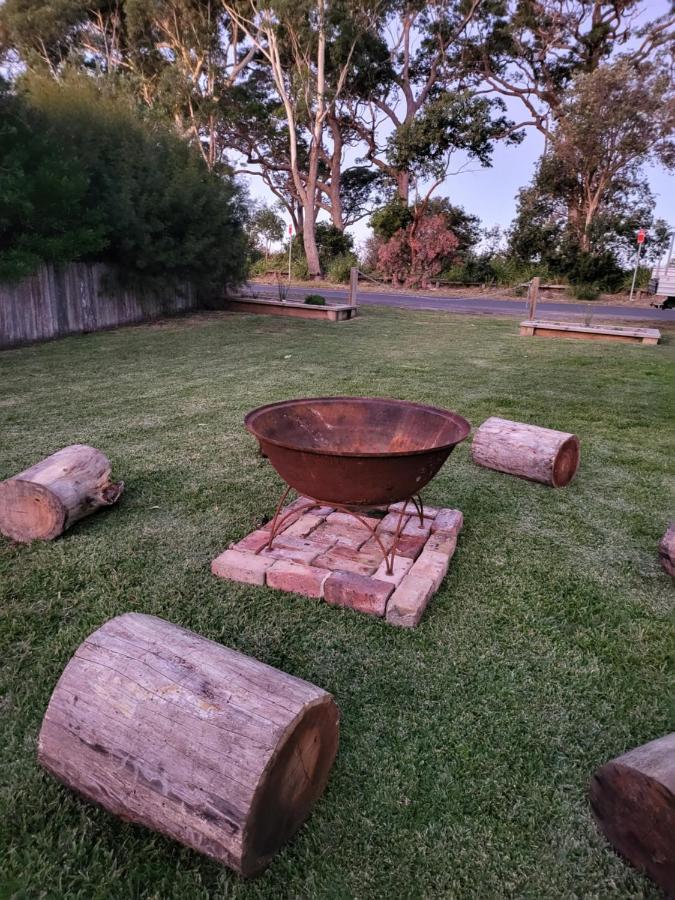 Husky 56 Beachfront Villa'S - Great Location On The Beach Huskisson Bagian luar foto